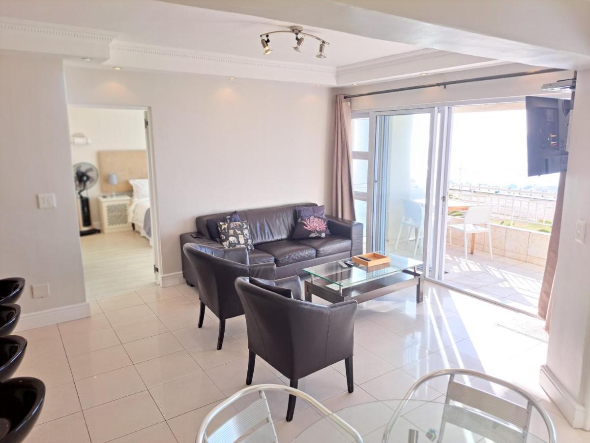 3 Bedroom Sea Facing Family Apartment Cape Town Moullie Point Extérieur photo
