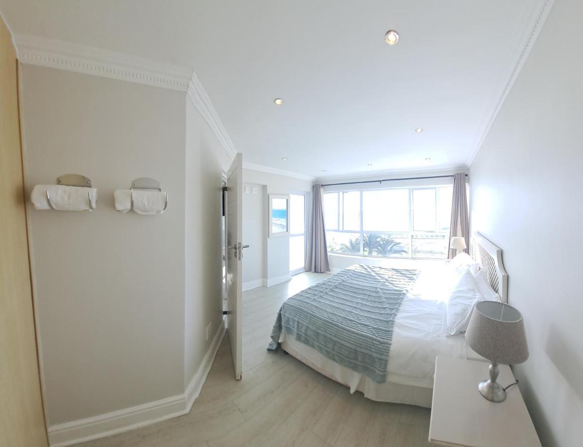 3 Bedroom Sea Facing Family Apartment Cape Town Moullie Point Extérieur photo