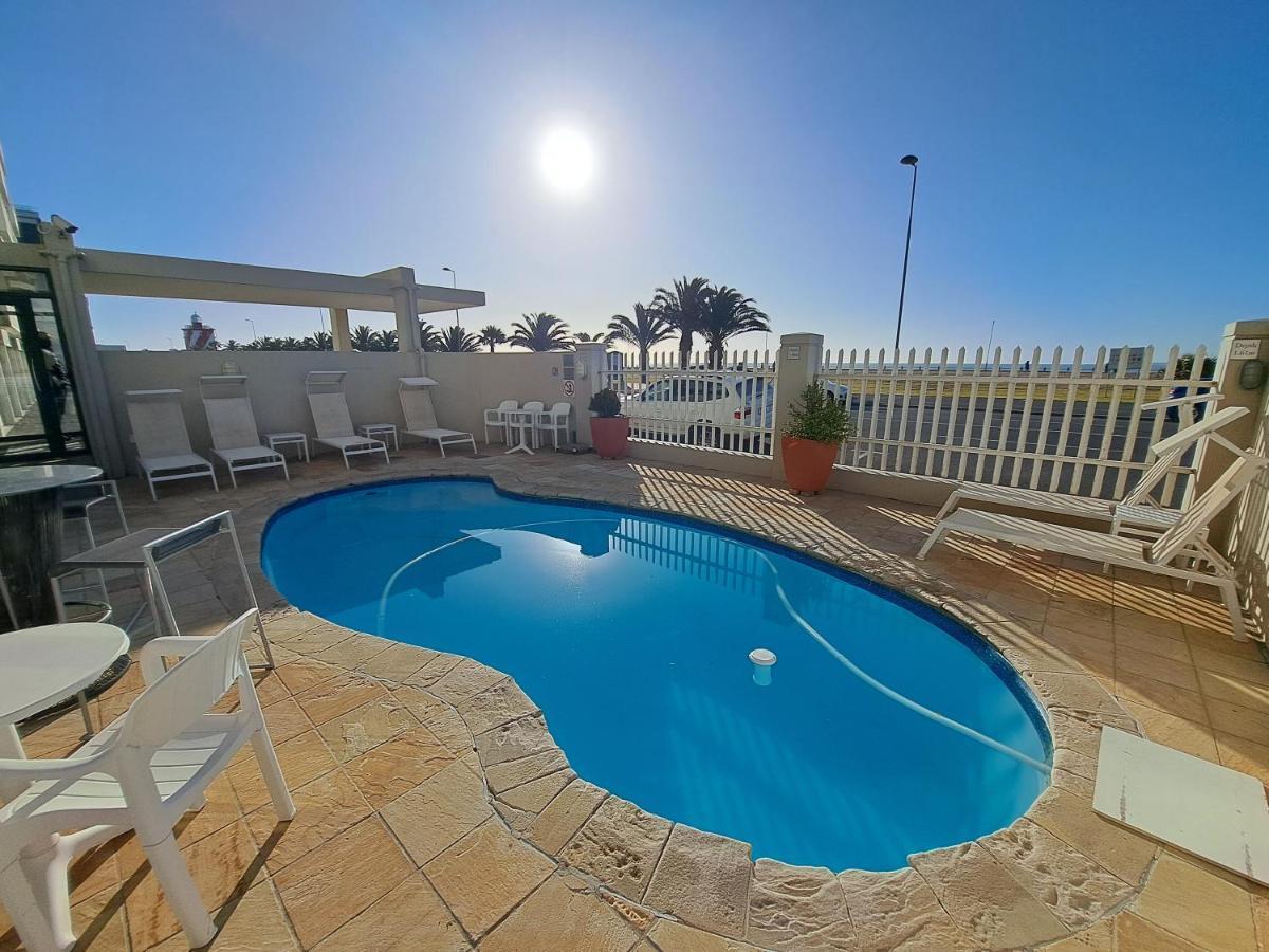 3 Bedroom Sea Facing Family Apartment Cape Town Moullie Point Extérieur photo
