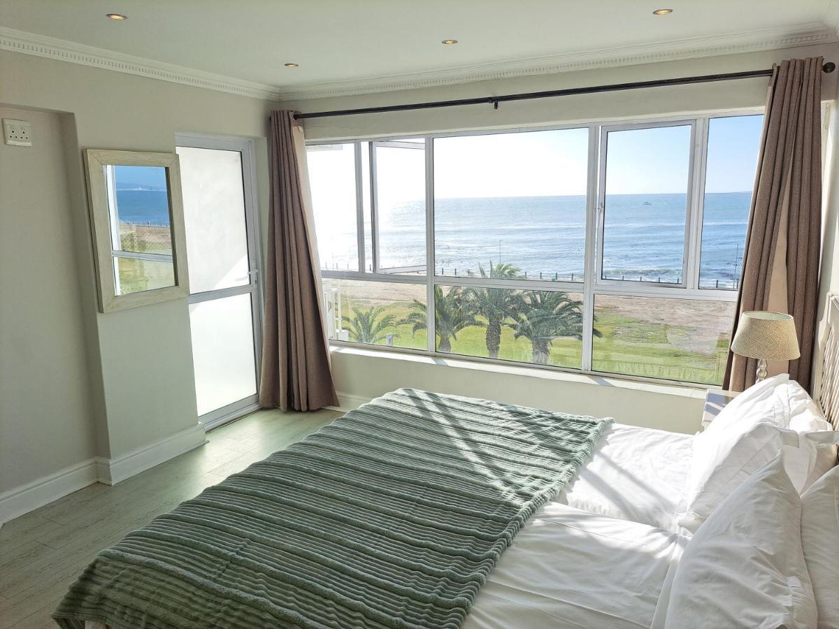 3 Bedroom Sea Facing Family Apartment Cape Town Moullie Point Extérieur photo