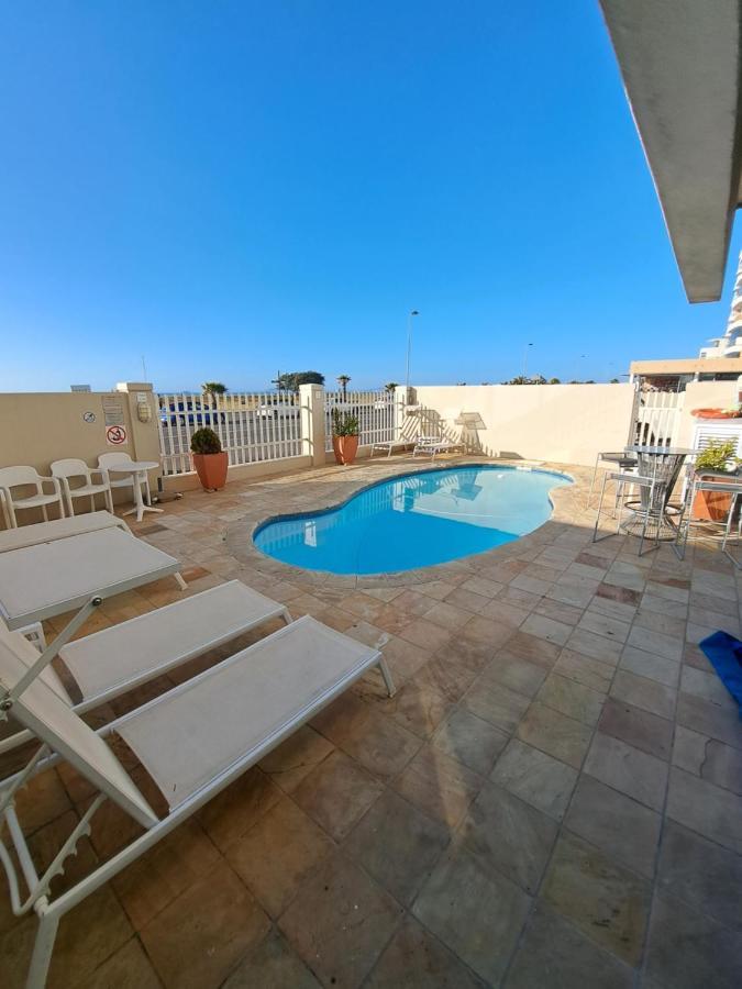3 Bedroom Sea Facing Family Apartment Cape Town Moullie Point Extérieur photo