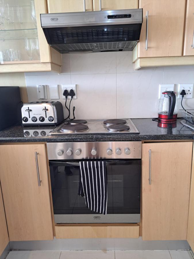 3 Bedroom Sea Facing Family Apartment Cape Town Moullie Point Extérieur photo
